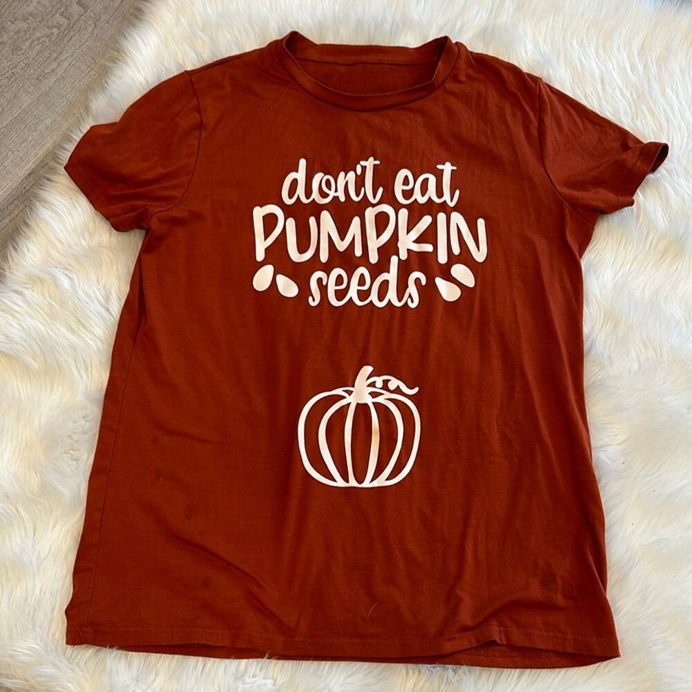Pumpkin Maternity T-shirt. Large.